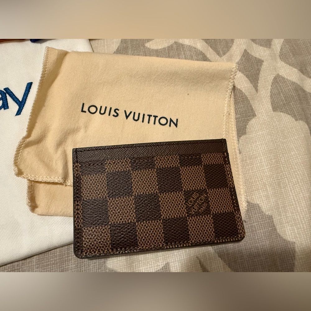 Authentic Louis Vuitton Damier Ebene Card Holder